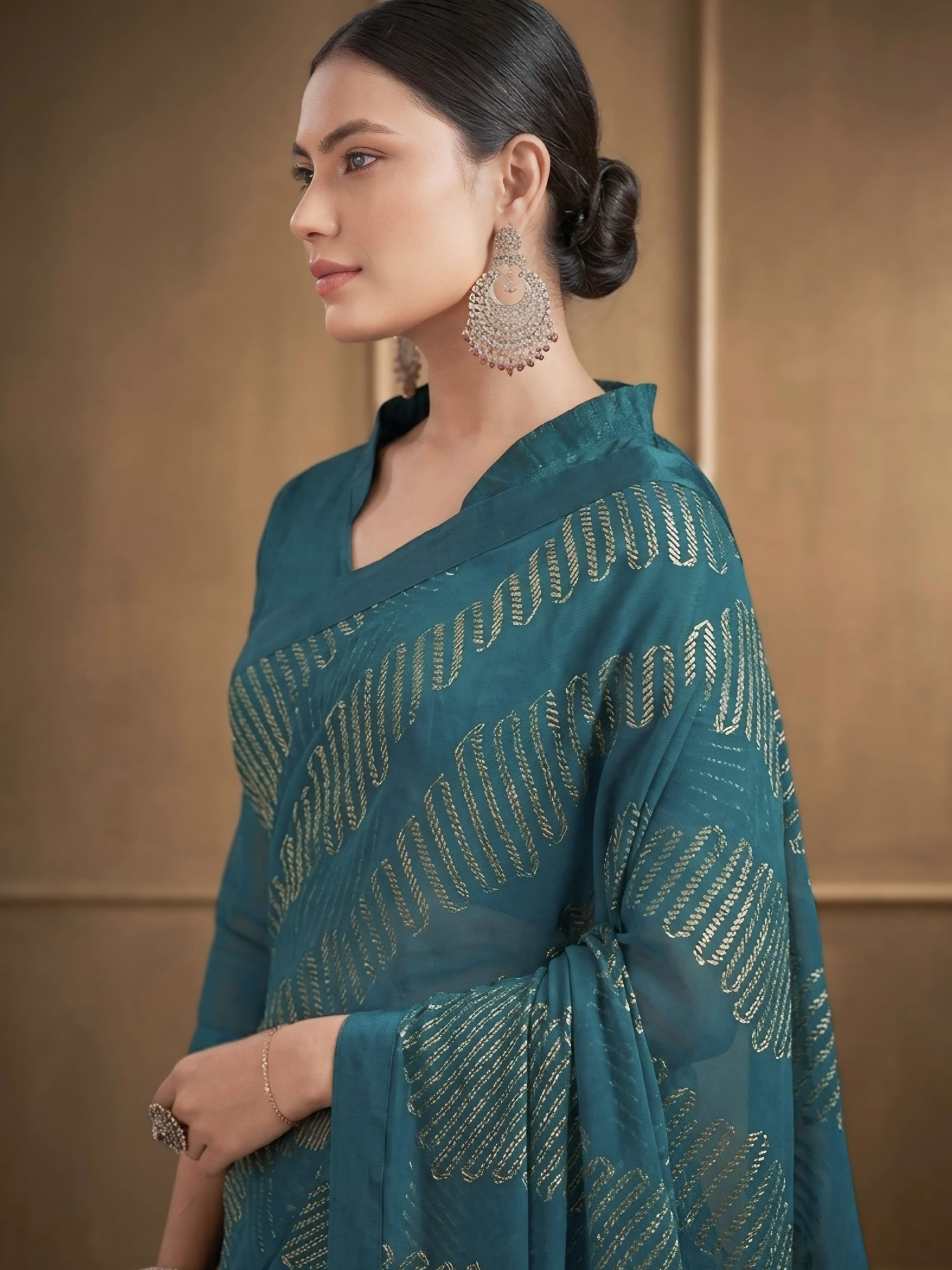 Green Foil Printed Silk Blend Saree with Matching Blouse